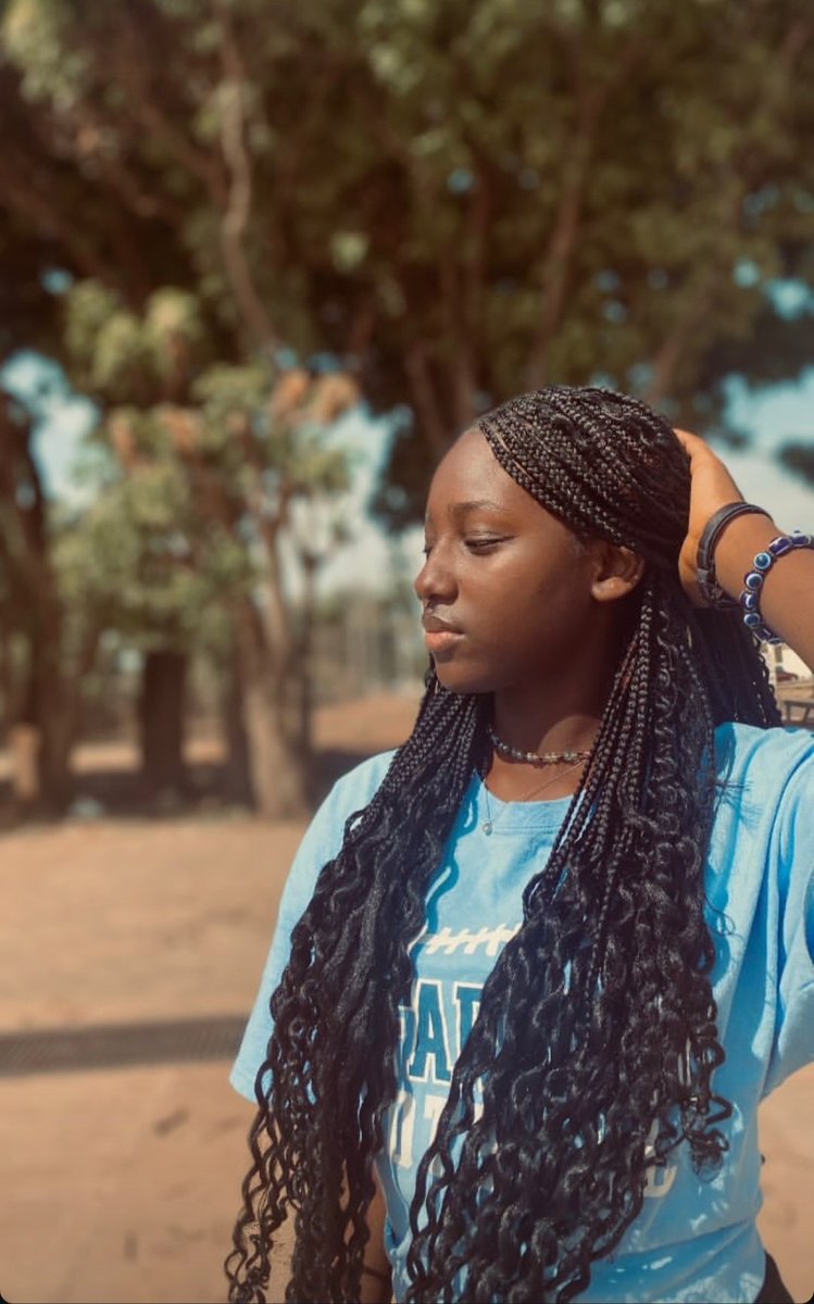 Claire 💙 tweet media