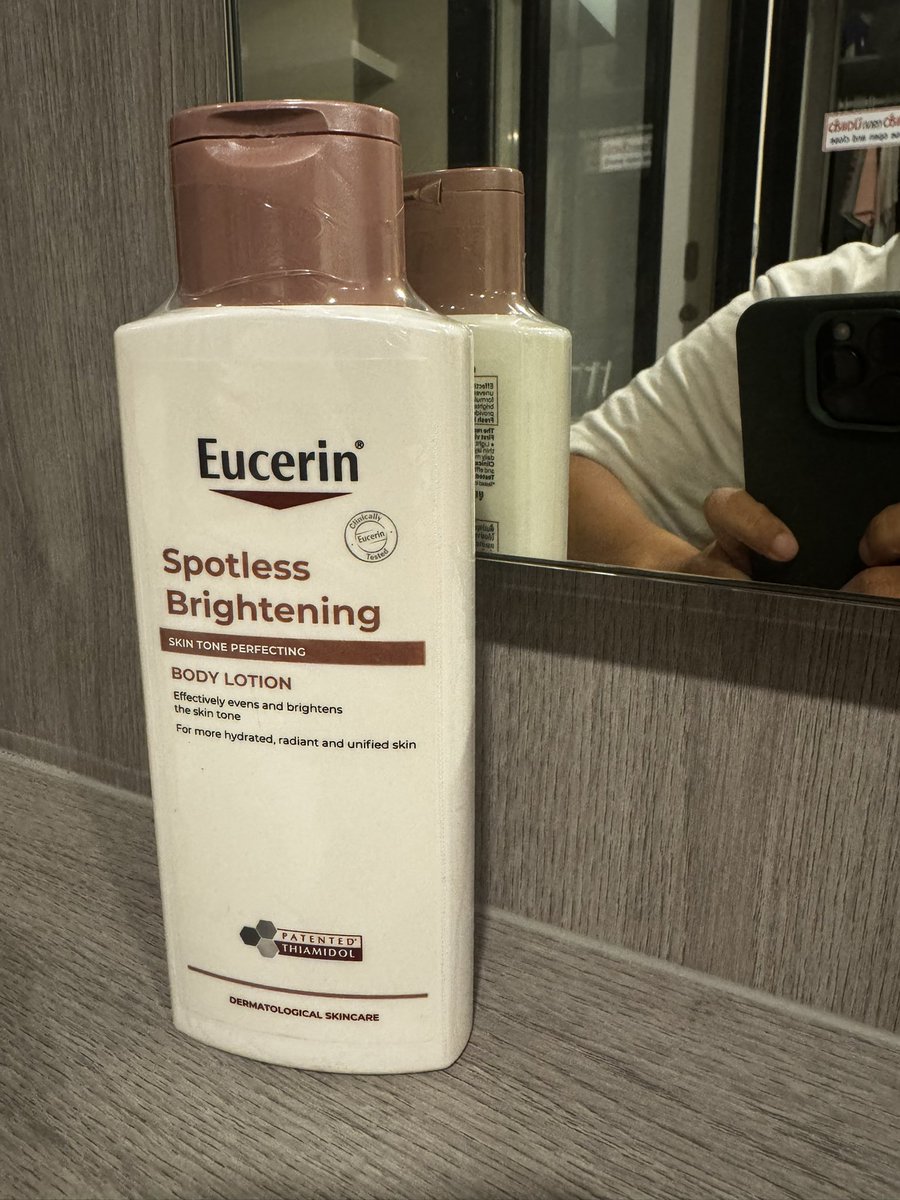 _atthesameplace's tweet photo. กดเอง ใช้ไป 5% ไม่เกินนี้ 
มี 1 ขวด 390 รวมส่งฮะ DM ได้เลย 
#ส่งต่อeucerin #eucerinTH #eucerin #ส่งต่อคสอ #ส่งต่อเครื่องสำอาง #ส่งต่อสกินแคร์ #ส่งต่อskintific #ส่งต่อวาสลีน #วาสลีน #ส่งต่อยูเซอรีน #ส่งต่อคสอเกาหลี #Howtoperfect #รีวิวสกินแคร์ https://t.co/35GZm7hXh8