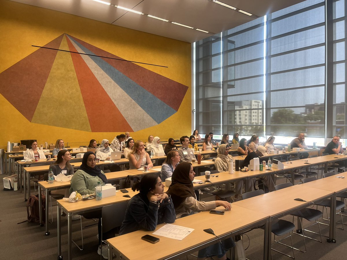 fpbkristi's tweet photo. Welcome New MSN students! @fpbnursing https://t.co/5eQZ59lCUv