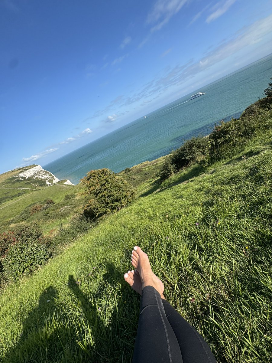 Sdunner86's tweet photo. Happy Hiking #whitecliffespfdover https://t.co/kQH5oGqD5Z
