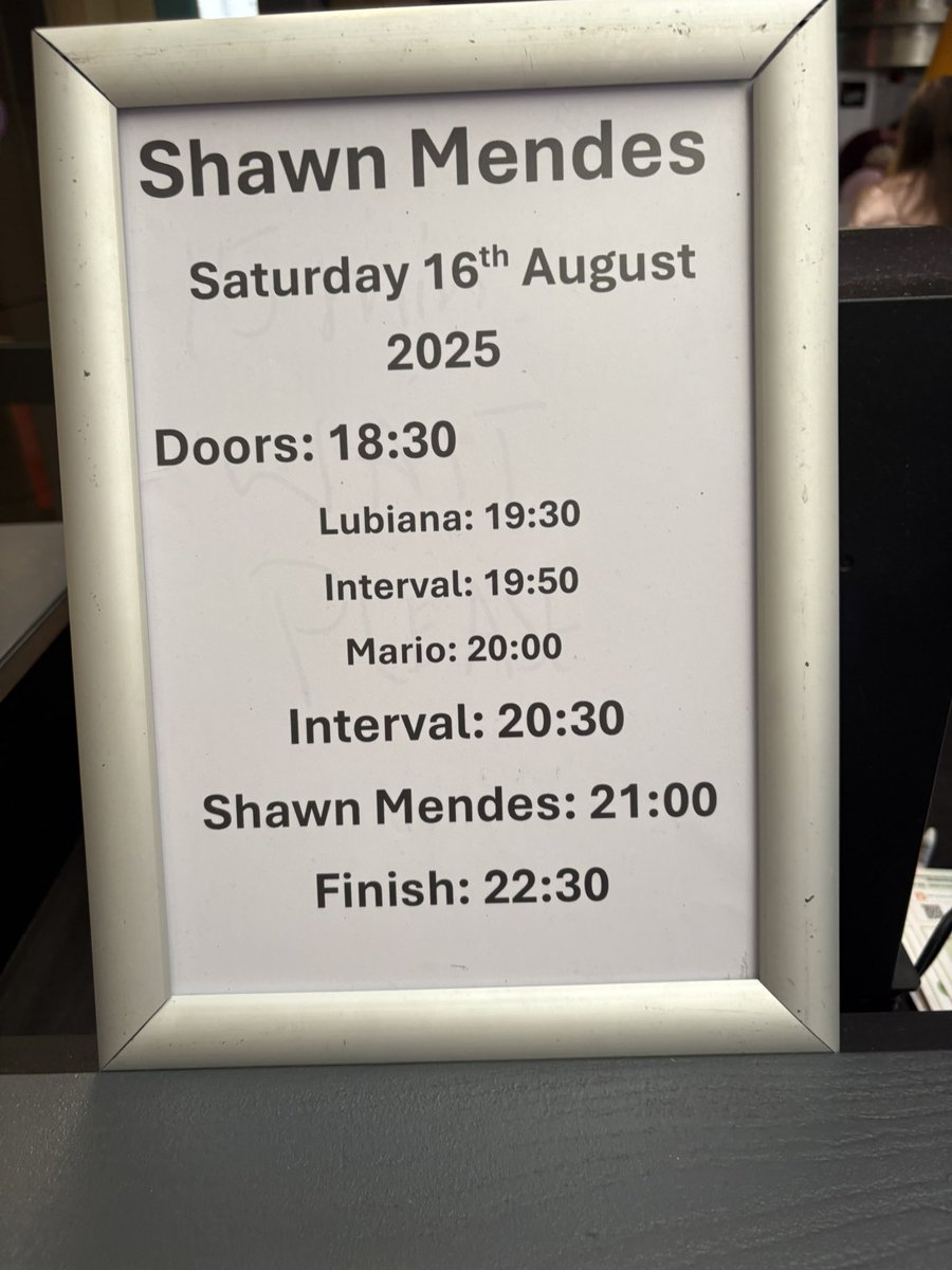 Shawn Mendes at the O2 tonight #OnTheRoadAgainLondon