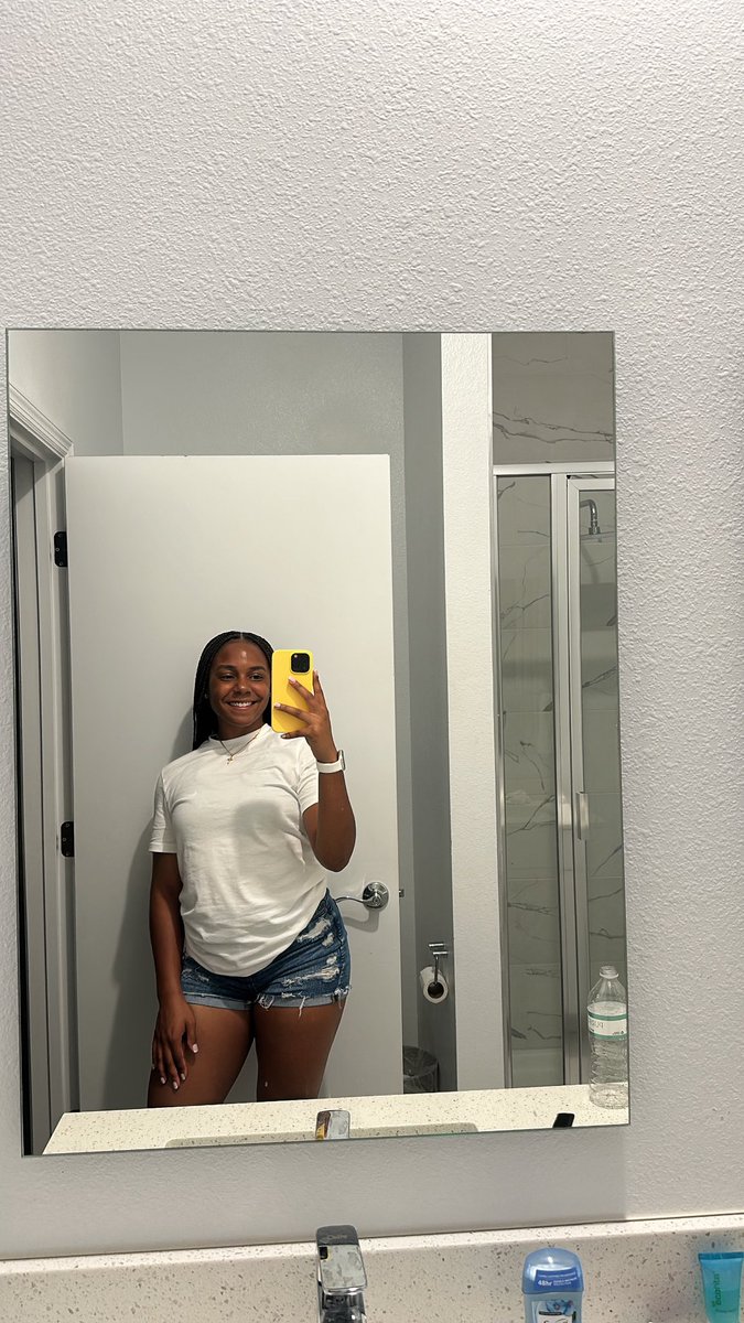 Ms.Cross (@lzxcrosss) on Twitter photo 