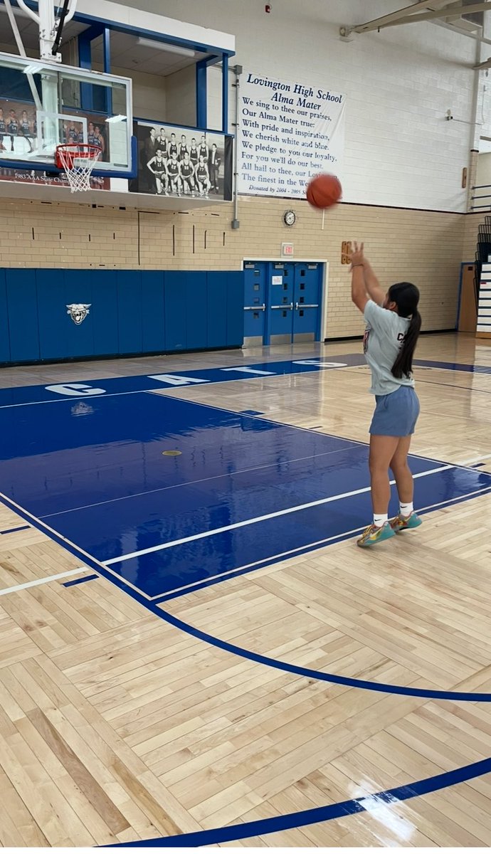Leslie Corral putting in that Saturday morning work! This freshman wants it! @LVTbasketball <a href="/AshelynnBorunda/">ashelynnborunda</a> <a href="/AbbiShouse/">Abigail Shouse</a> <a href="/Hernandez_Brae/">Braelyn Hernandez</a> <a href="/NMJCTbirds/">New Mexico Junior College Athletics</a> <a href="/dial_dcflash/">Russell Dial</a> <a href="/IrisDiaz3012/">Coach Diaz</a> <a href="/DanielCorral12/">DC</a> <a href="/Jaceyhalitzka1/">@JaceyHalitzka#13</a>