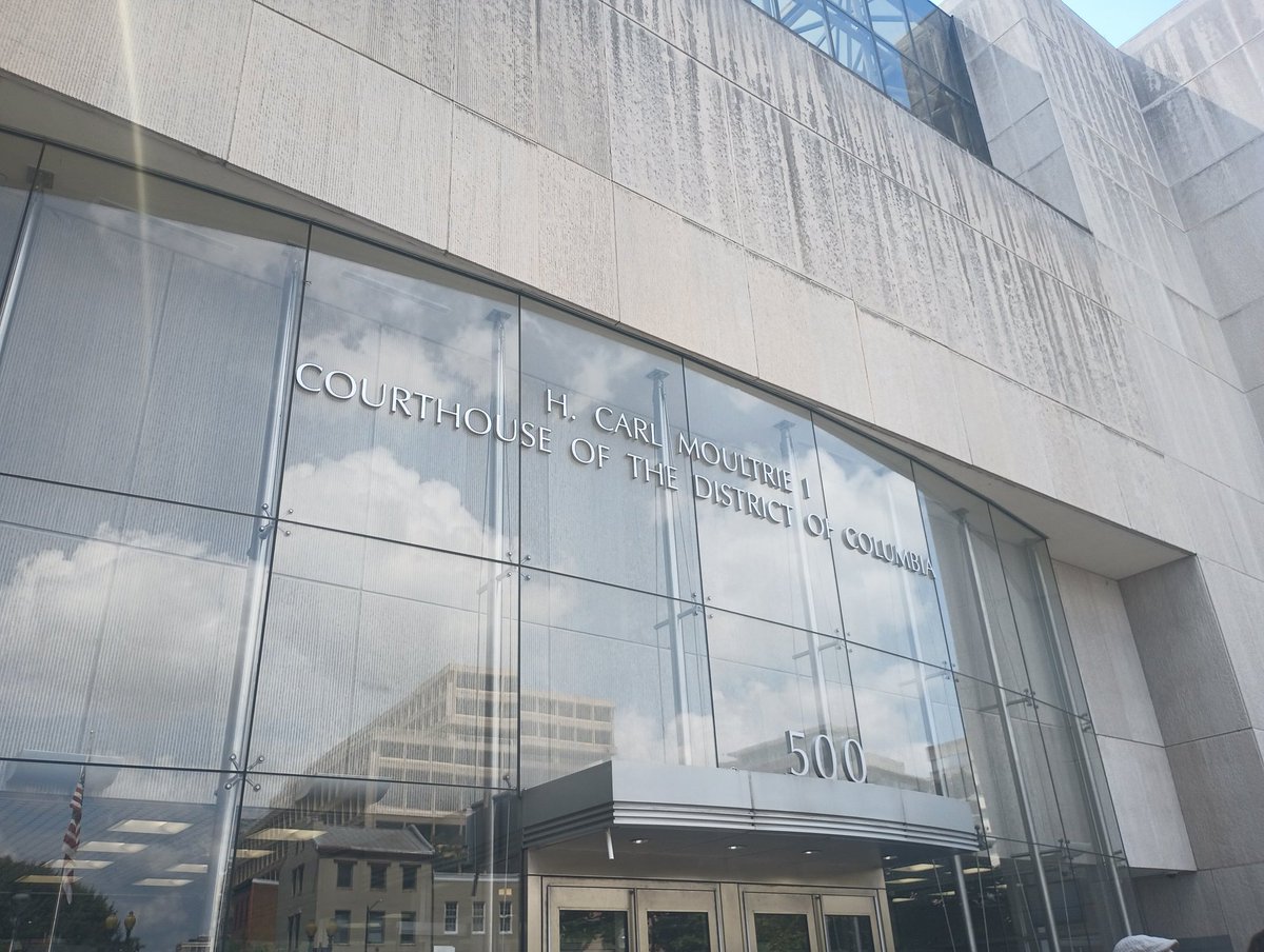 MY CURRENT VIEW: Dozens upon dozens of people are slowly gathering outside of the D.C. court House in support of an organizer said to be pepper sprayed and detained by <a href="/wmata/">Metro Forward</a> transit police last night when she advocated for youth accused for jumping fare.