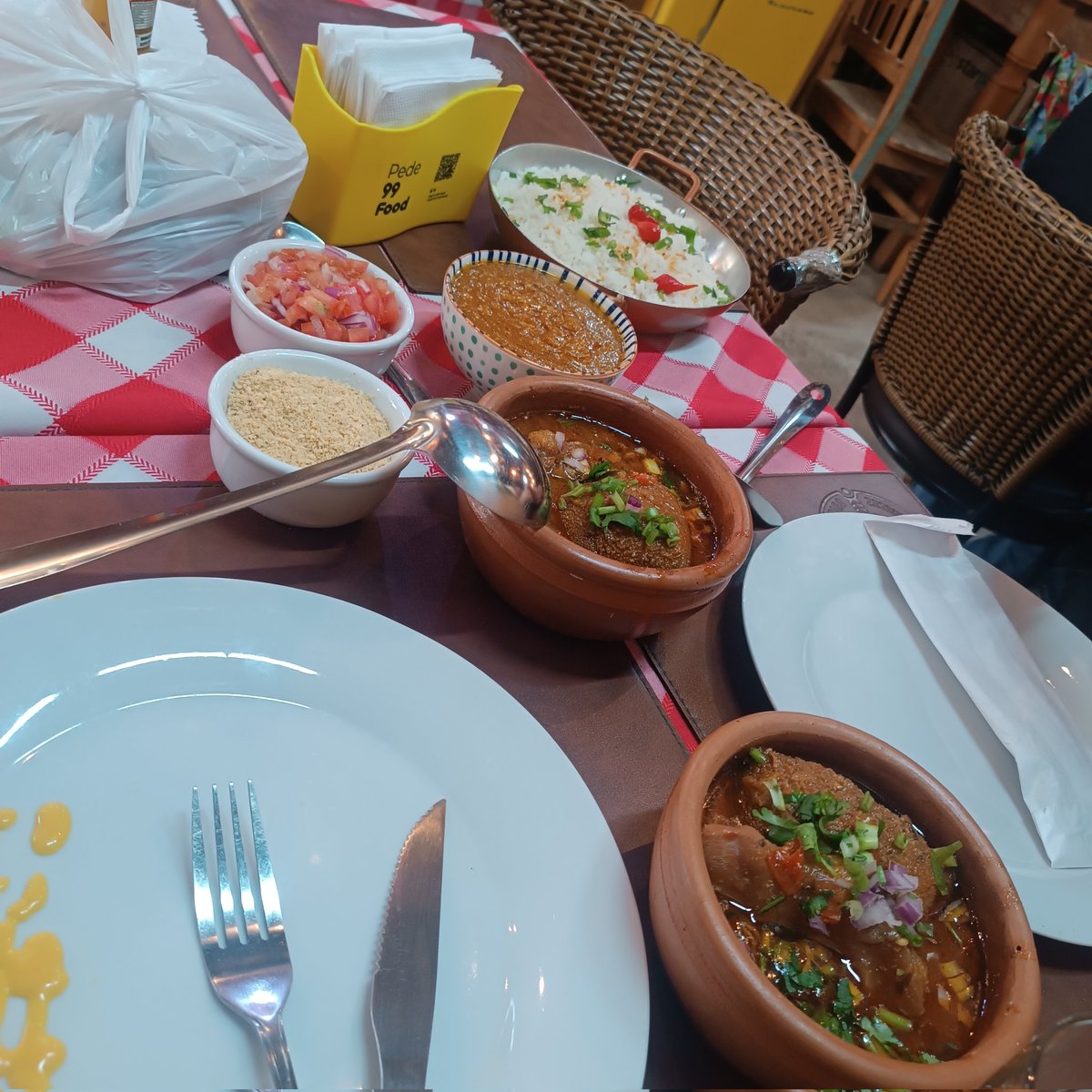 Hoje é dia de comer buchada, tomar umas cachaças da minha querida Paraíba e lembrar que setembro vem por aí...só os vermelhos entenderão 

VIVA LULA 2026