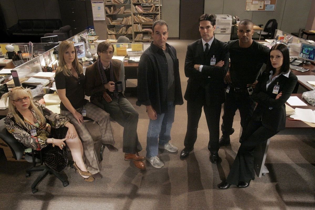 demonicajcook's tweet photo. wtf is the bau dresscode https://t.co/83tOSfTZZb