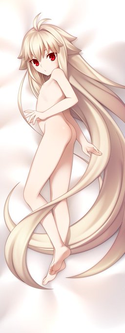 シーツの影でうさみみっぽくしたり羽っぽく見せるのなんか好きでよくやってる 