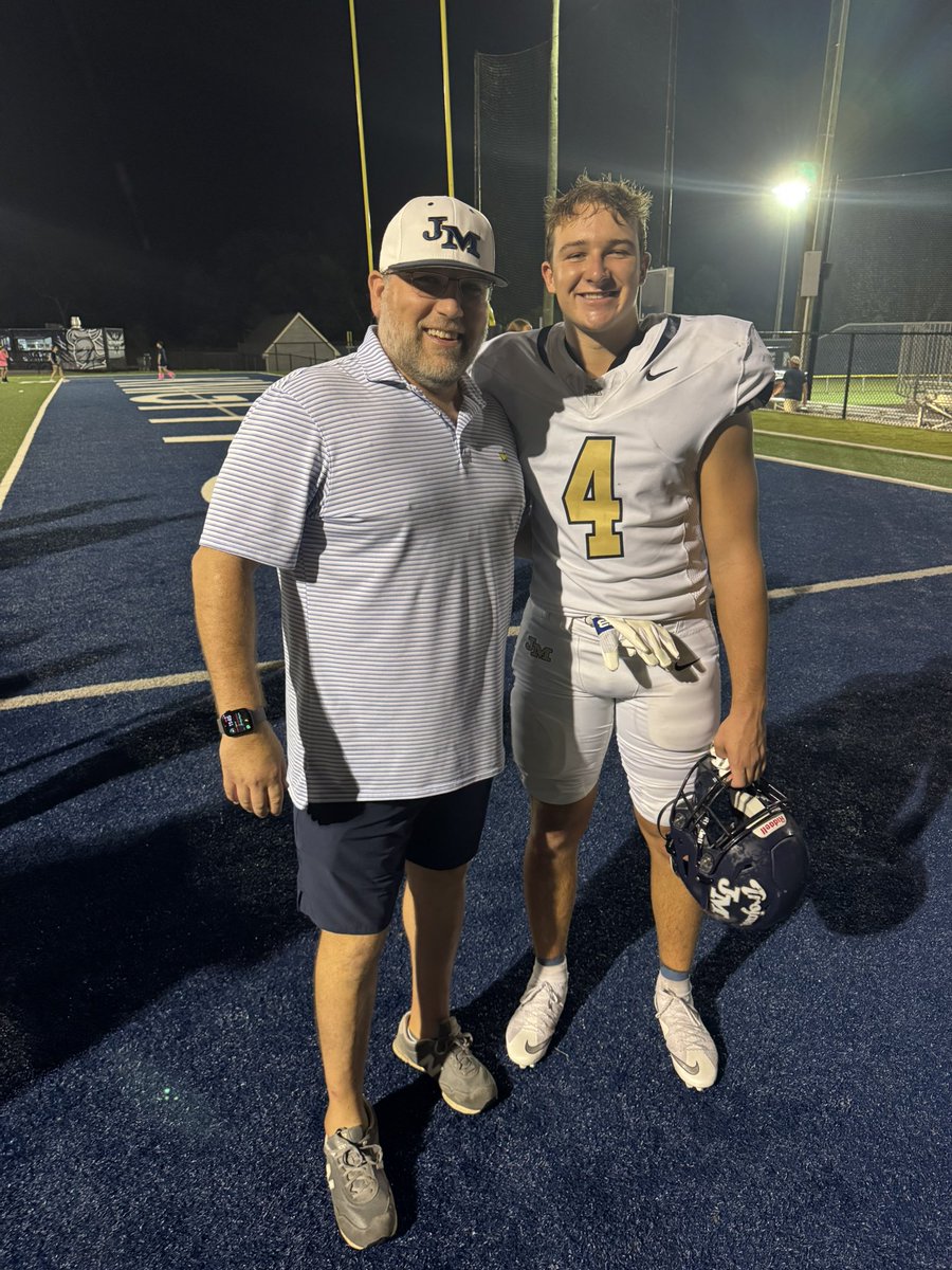 Enjoyed watching my guy <a href="/AsaTWall/">Asa Wall</a> ball out last night in the season opener!  <a href="/Coach_jtwall/">JT Wall</a>