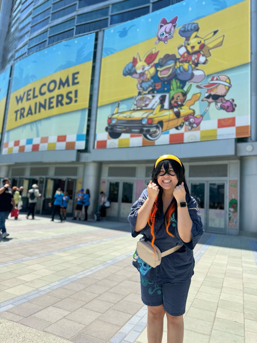 PokemonMasters's tweet photo. On a brief vacation from Pasio, we visited California, and it looks like Trainers are having a BLAST at #PokemonWorlds!

We even synced up with a few fabulous cosplayers!

Alymisu as Carmine
IDSpuds as Florian
AmperSanders as Larry
Palmtop_Kitty as Irida https://t.co/QqakrgKVJD
