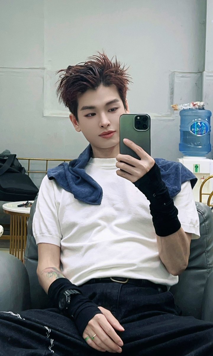 把 X 当微信朋友圈发了 …… 
哎 😩