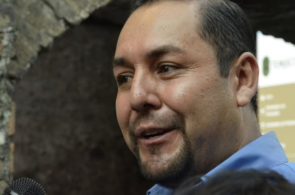 DigitaMorelos's tweet photo. Mientras el alcalde Israel Piña presume campaña en redes sociales, la violencia se recrudece en Temixco: tres jóvenes asesinados
Esta mañana fueron localizados los cuerpos de tres hombres de entre 18 y 20 años, maniatados, con lesiones en la cabeza y visibles huellas de violencia https://t.co/jGDX6G0bgf