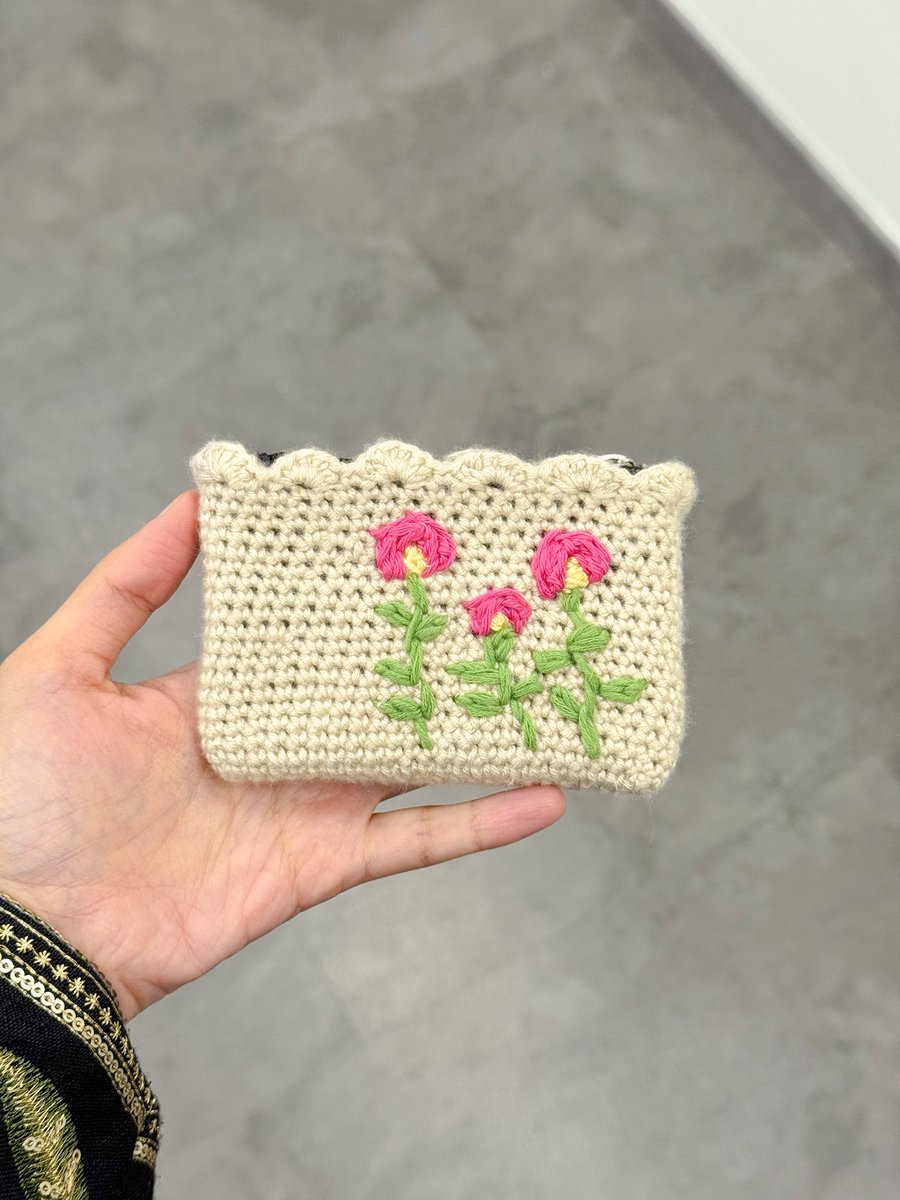nourah1989's tweet photo. كان عندنا اليوم لقاء نادي الكروشيه ..🧶
الموضوع  ( التطريز على الكروشيه 🪡)

انا لسه ما خلصت من العمل ..

بس بشارككم بعض من ابداعات البنات
⬇️ https://t.co/asJ2mXzmzM