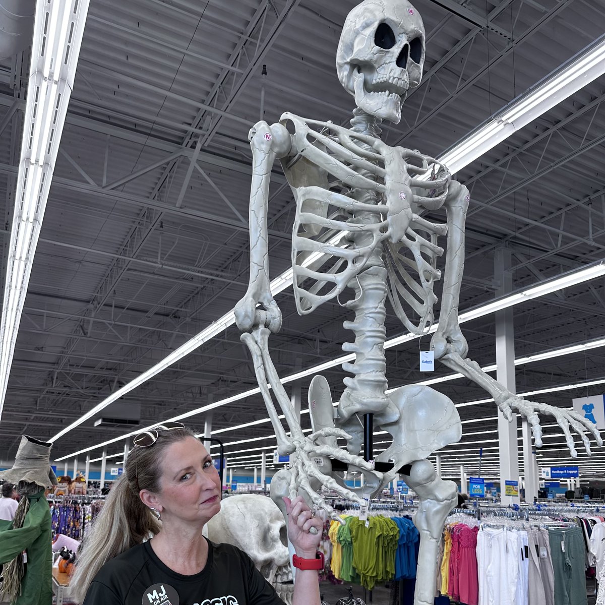 You have till 2pm to get signed up for <a href="/HolidayWorld/">Holiday World</a> tickets at <a href="/Gabes_Stores/">Gabe's</a> in Clarksville, Indiana! Come shop deals and see @Mjonair!