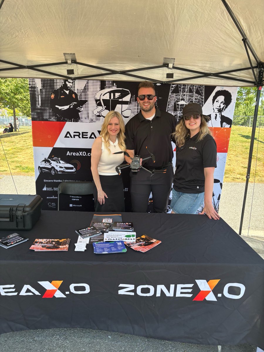 sshorey's tweet image. Our ⁦@Invest_Ottawa⁩ &amp;amp; ⁦@AreaX_O⁩ team is so excited to engage our community today at the BBQ hosted by our Mayor ⁦@_MarkSutcliffe⁩ and the City of Ottawa. Come and see us in the first responder zone!