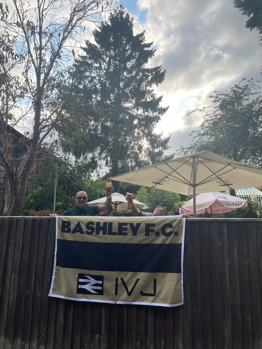 Winchester away #noticketrequired #bashleyfc#no#nonleaguefootball #upthebash#southernleague #casuals #ultras #blackandgold #ivj #newforest