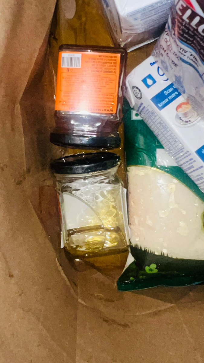 kaissssssss08's tweet image. I received a completely broken honey jar in my Instamart order (ID: 214321121805152). @SwiggyCares 
The package was a mess and the item is unusable. This is unacceptable — I need an immediate resolution. #Swiggy #Instamart