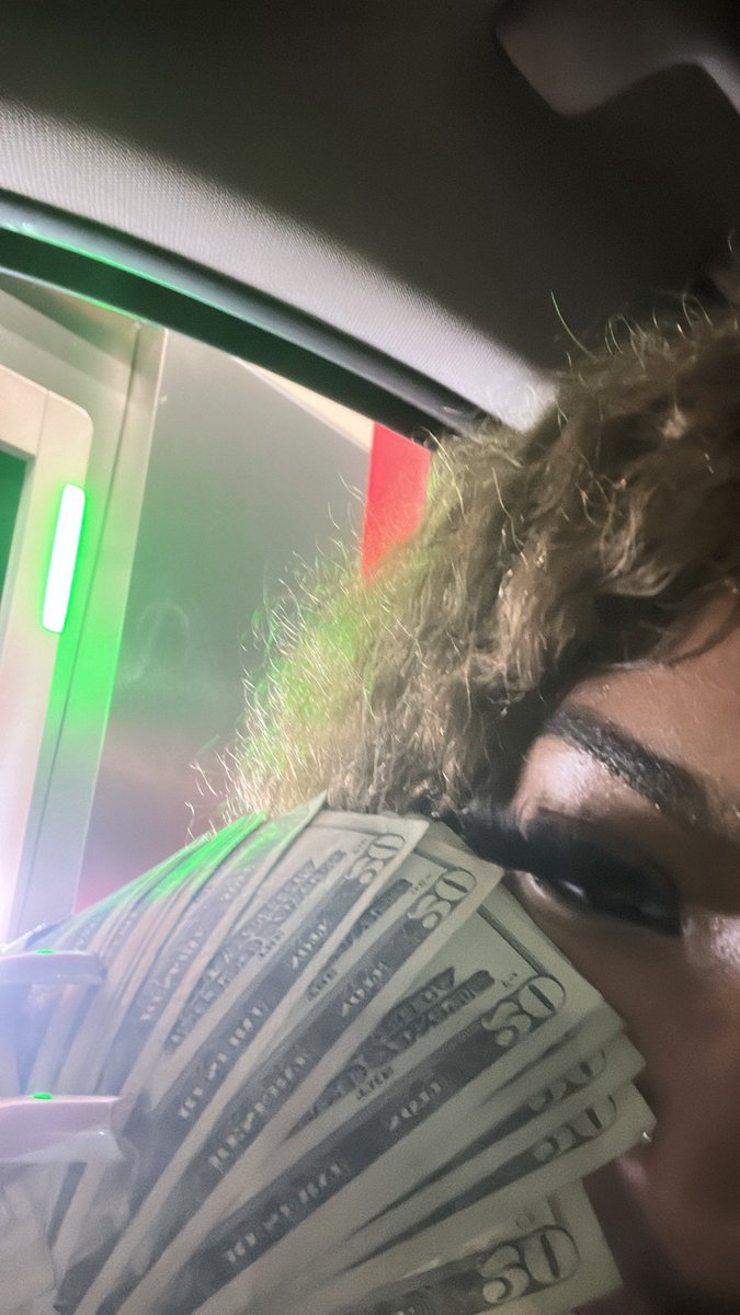conceitedshi_'s tweet photo. Damn I need my lil shyt we ain’t…… in a minuteeeee😫😫😫😫FUCK https://t.co/cufbSupSim