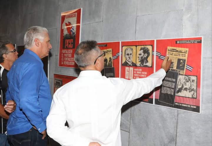 yusmyabreu's tweet photo. Mañana de homenaje a los padres fundadores del Partido Comunista de Cuba en sus cien años.
#100AñosPrimerPCC 
#100AñosConFidel
#YoSigoAMiPresidente @DiazCanelB @DrRobertoMOjeda @YamileRamosCord https://t.co/iFomIDhAQ1