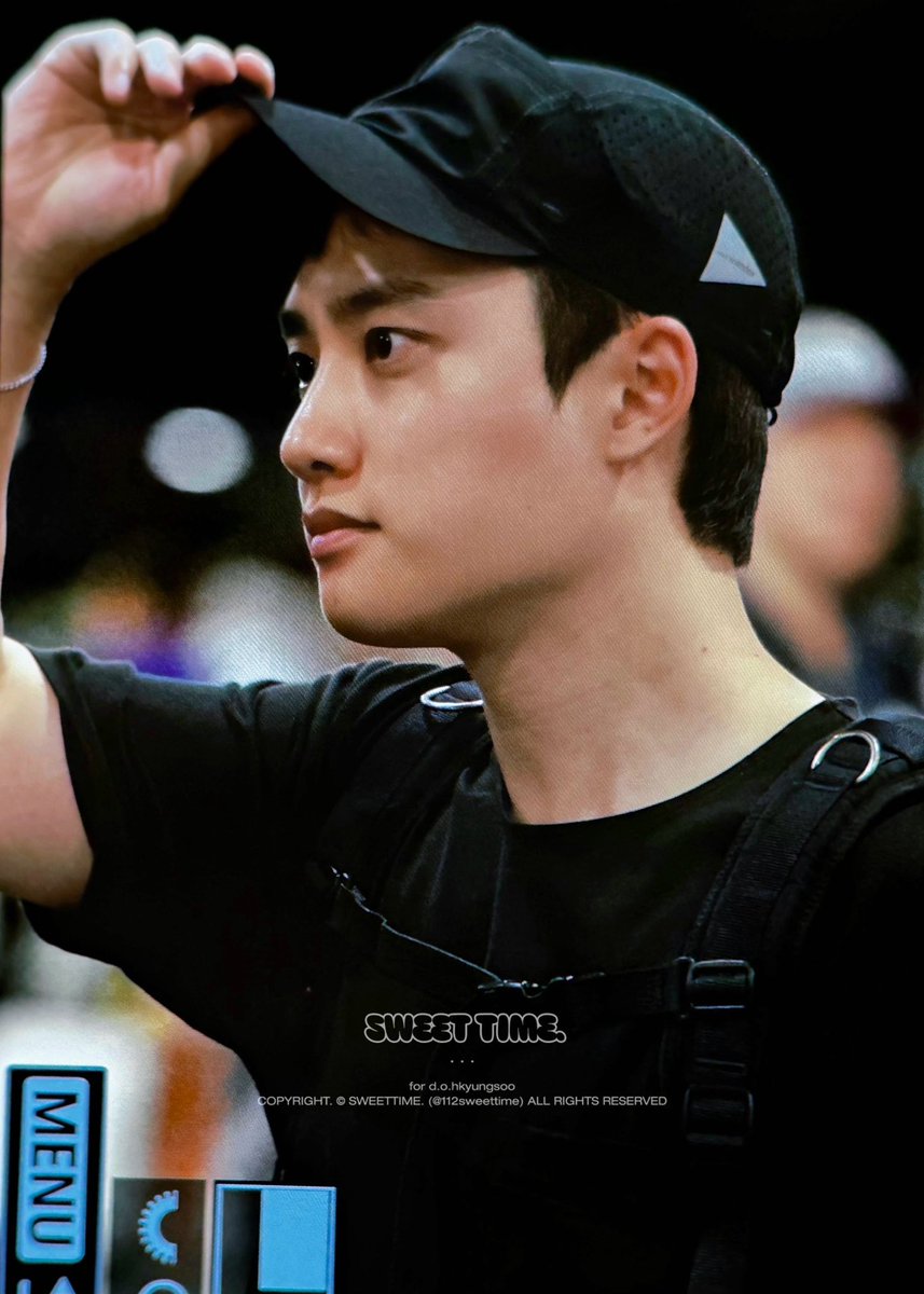 아니이거 지금 엑소디움 투어 도는거 아니고 2025년 실제상황이라고?