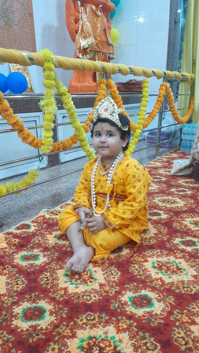 SANJAYUPADYAY's tweet photo. हाथी घोड़ा पालकी, जय कन्हैया लाल की... https://t.co/XnMf7M3Tec