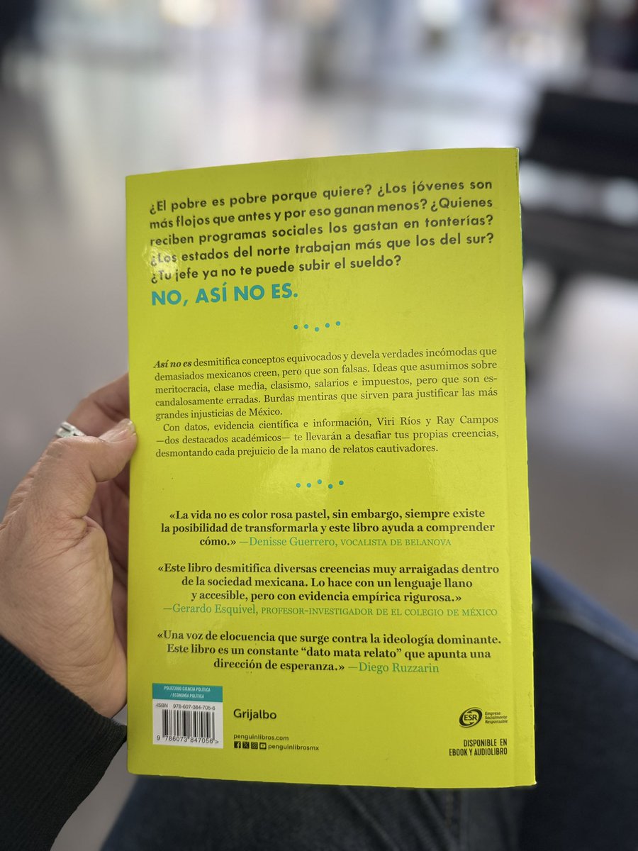 vlcanton's tweet photo. 📖 Hay que compartir lo que se lee, en una de esas, alguien más se anima a hacerlo 😃
@Viri_Rios @penguinlibrosmx https://t.co/5650y6Hp4C