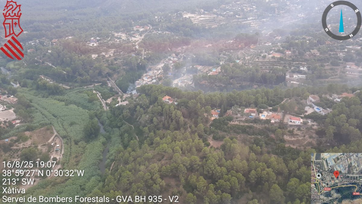 GVA112's tweet photo. @BombersValencia @GVAbforestals (19:15 h) Imagen aérea del #IFXàtiva captada a las 19:07 horas. https://t.co/J27ss2pswg