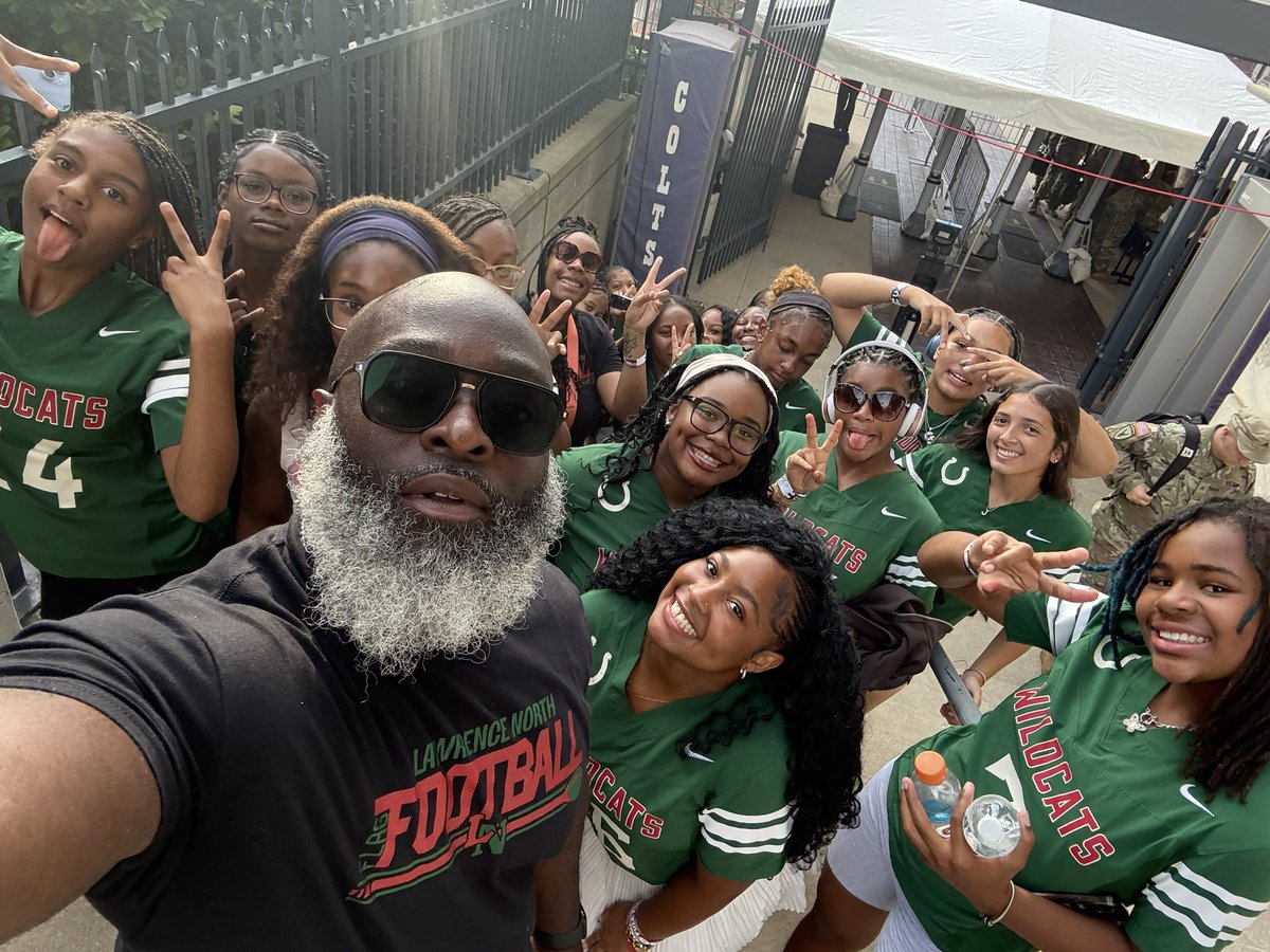 lnwildcats's tweet photo. Our flag football team was on the field at Lucas Oil stadium today helping with presenting the colors at the Colts game! Great job ladies! @ltgoodnews @LNHSwildcats @CoachMimms https://t.co/Znw47w7oxu