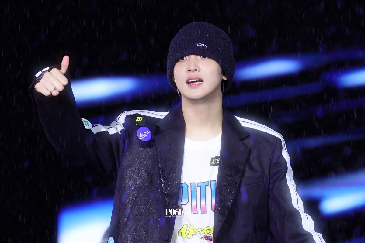 p06haechan's tweet photo. 250816 
The dream show4 in Bangkok

☔️☔️

#HAECHAN #해찬 https://t.co/pXq3J4Hb81