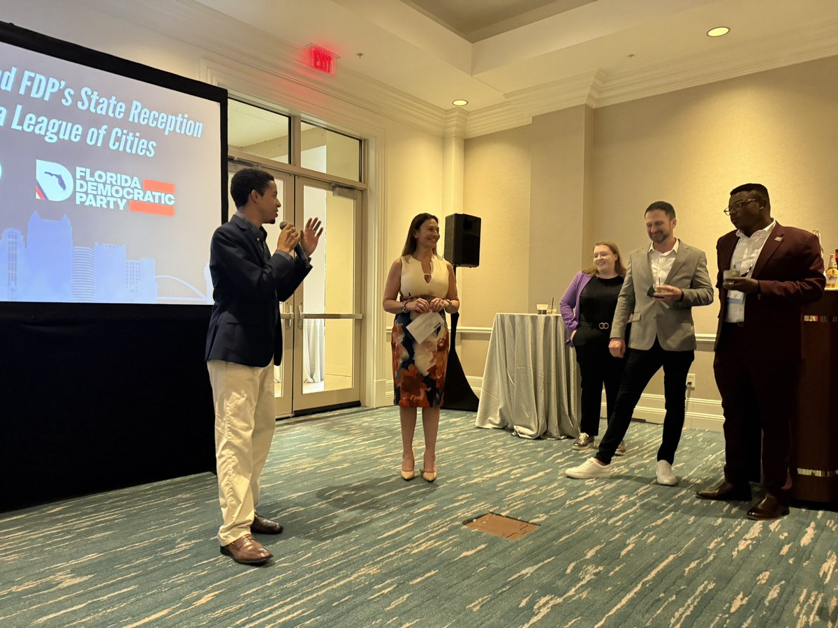 While the weather was incredibly uncooperative, I could still make the Florida League of Cities @nationaldmo reception. 🙏