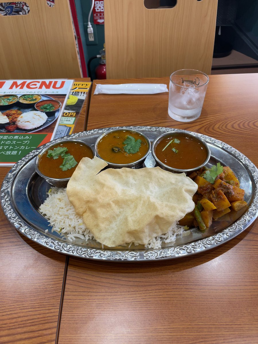 Kane_Show_Due's tweet photo. 豆って食べものは世界共通なんだなーと、思っているなう。
だってお豆って美味しいですもんね😉
僕の好物に母親がよく作ってくれた数の子と豆の煮浸しがあるんですが、世界各地の豆料理も美味しくて大好きすぎるのです！ https://t.co/wWSiFfdITd