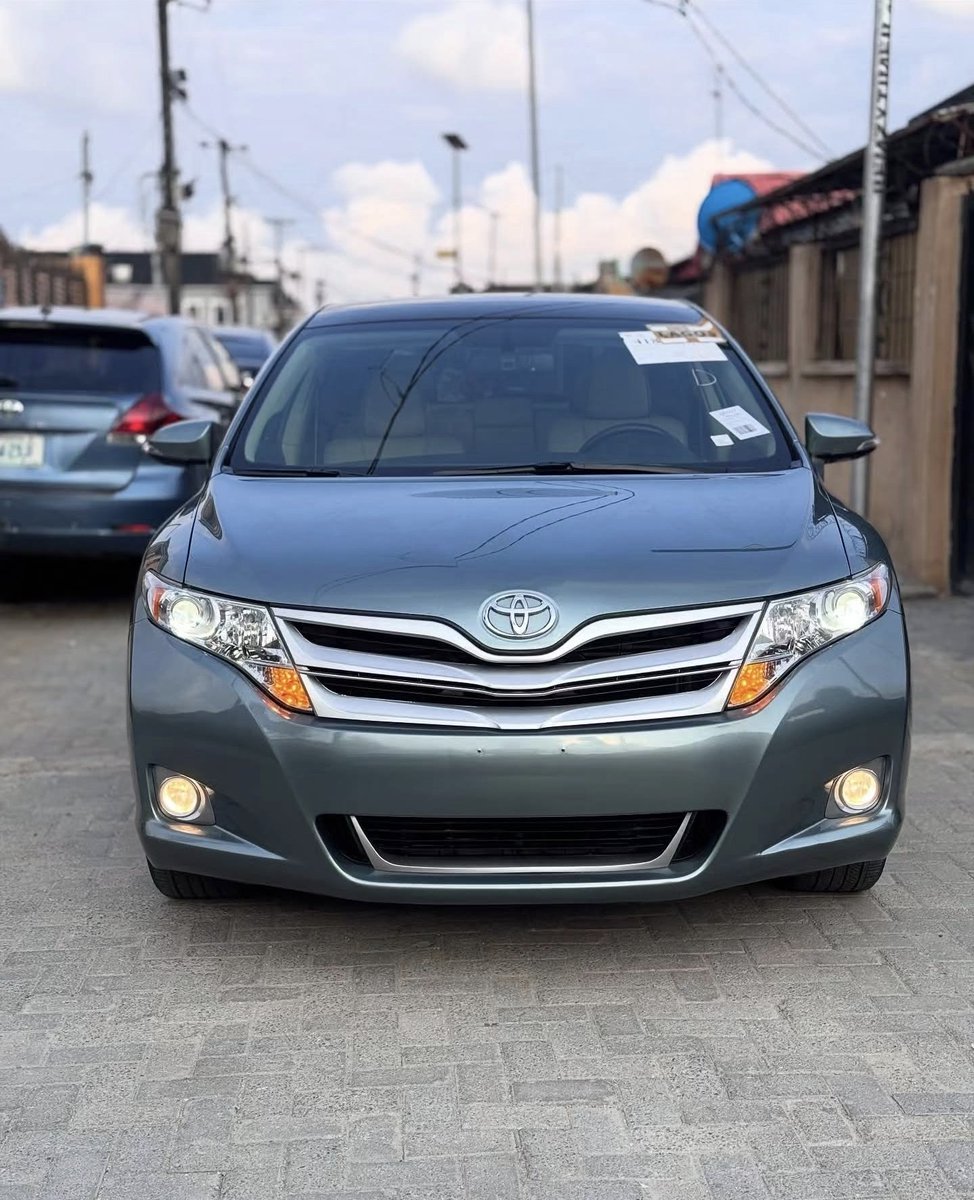 BokimaCyrilAuto's tweet image. Foreign Used 2010, Toyota Venza AWD Wagon, Equipped With 3.5L 6-Plugs Automatic Petrol Engine.. Price: ₦19.5M
For Payment &amp;amp; Delivery
Kindly Contact: Cyril
@bokimacyrilautosltd
+2349166624247
bcal.lagos@gmail.com

instagram.com/p/DNSZLqsIm5G/…

#bokimacyrilautosltd #bcal_lagos