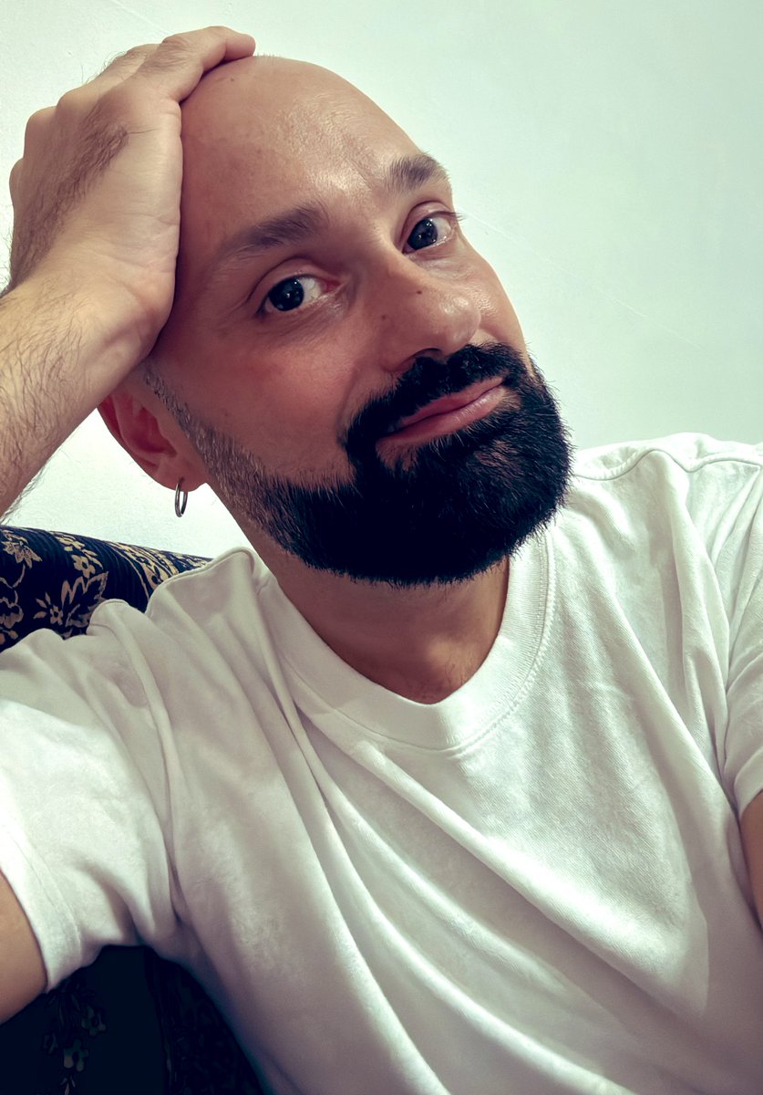 Oloap89's tweet photo. La noia dell’attesa che mi porta a fare selfie 😁 https://t.co/w5Aeh8mFQh