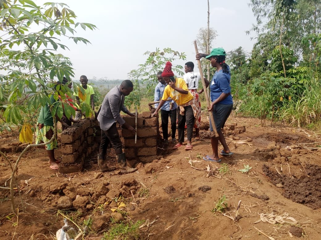 GashoraYouthCouncil (@gashoranyc) on Twitter photo Mu murenge wa #Gashora ku bufatanye na #Journey house actions Rwanda twakoze ibikorwa bitandukanye birimo: kubaka , gusana , kubumba amatafari n'ibindi ku muturage utishoboye ndetse urubyiruko twishimiye uruhare tugira mu iterambere ry'igihugu.
<a href="/bugeserayouth/">๐๐๐ด๐ฒ๐๐ฒ๐ฟ๐ฎ ๐ฌ๐ผ๐๐๐ต ๐๐ผ๐๐ป๐ฐ๐ถ๐น</a>
<a href="/BugeseraDistr/">Bugesera District</a> Mu murenge wa #Gashora ku bufatanye na #Journey house actions Rwanda twakoze ibikorwa bitandukanye birimo: kubaka , gusana , kubumba amatafari n'ibindi ku muturage utishoboye ndetse urubyiruko twishimiye uruhare tugira mu iterambere ry'igihugu.
<a href="/bugeserayouth/">๐๐๐ด๐ฒ๐๐ฒ๐ฟ๐ฎ ๐ฌ๐ผ๐๐๐ต ๐๐ผ๐๐ป๐ฐ๐ถ๐น</a>
<a href="/BugeseraDistr/">Bugesera District</a>