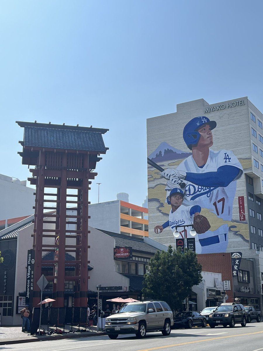 #ロスカボス から　#LA  #飛行機で2時間 ✈️ 
 #夏休み 、です。😆

From #LosCabos to #LosAngelesCA  for a mini summer #vacation  
#Dodgers #dodgerstadium