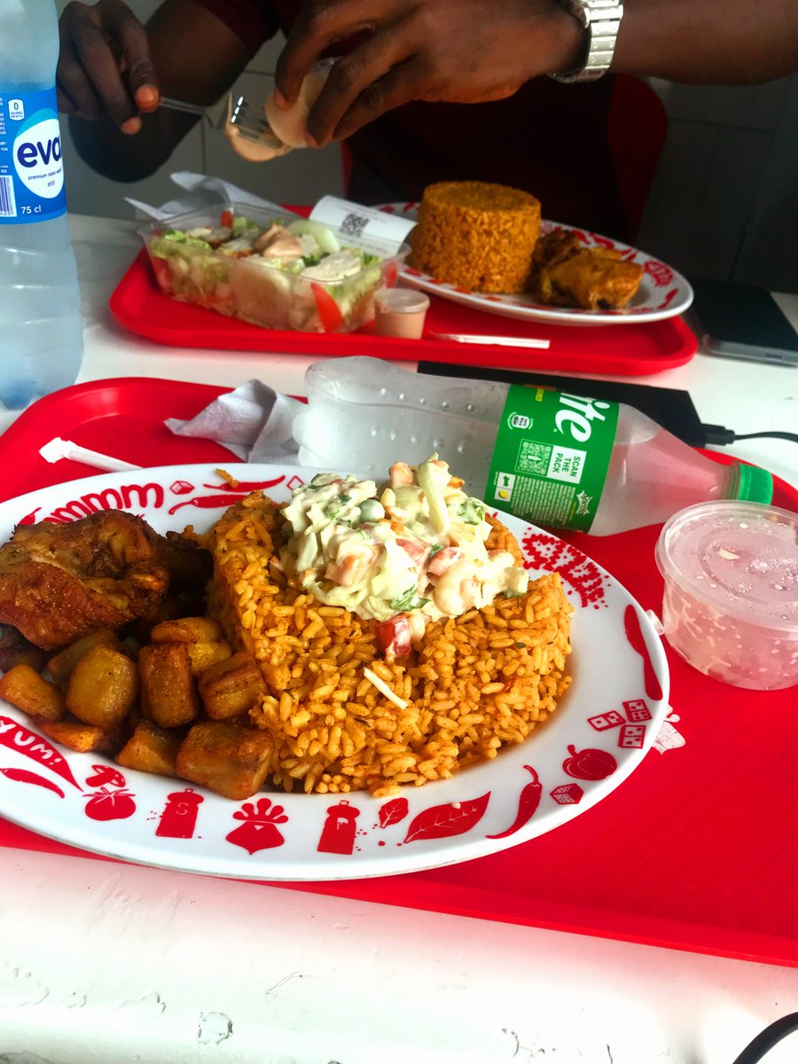 I recommended a friend for a job, he got paid and said "Muna come to chicken republic and enjoy" 😃