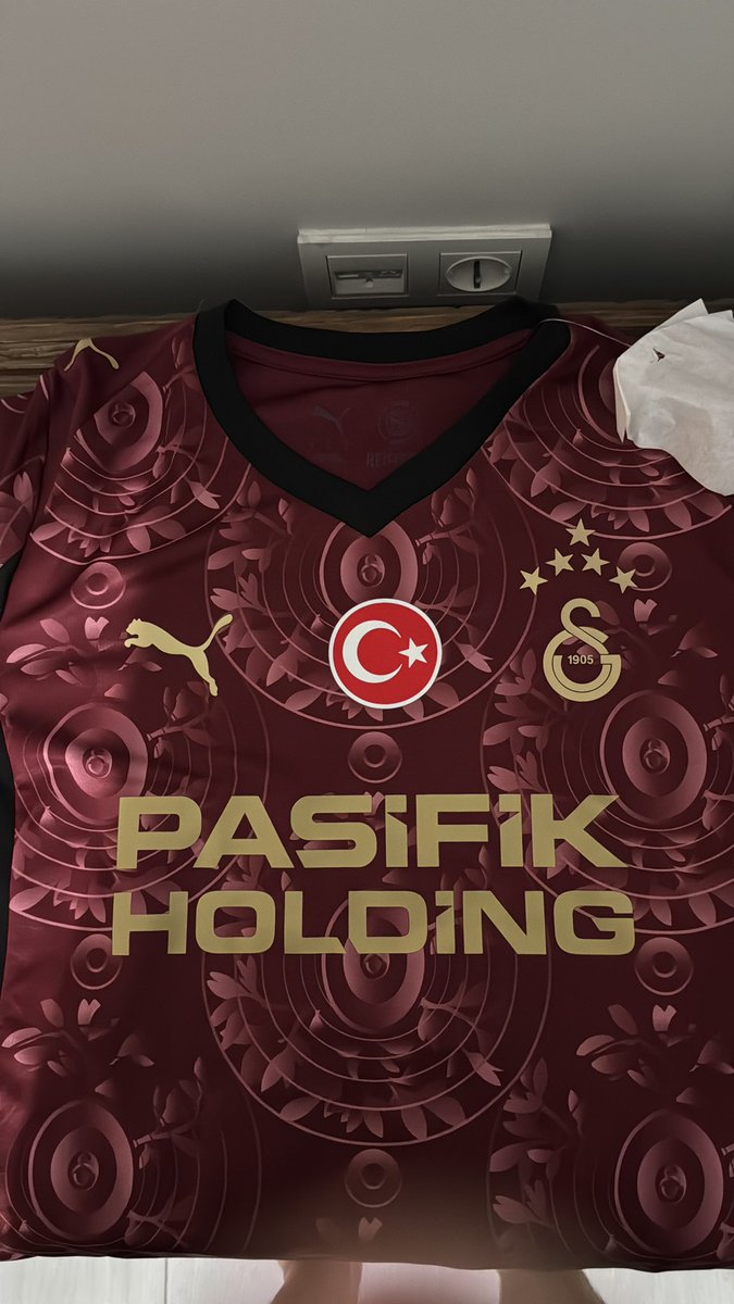 bacgardi's tweet photo. @Ardaozkurtt 3. Forma gayet güzel https://t.co/PueRvFmW5C