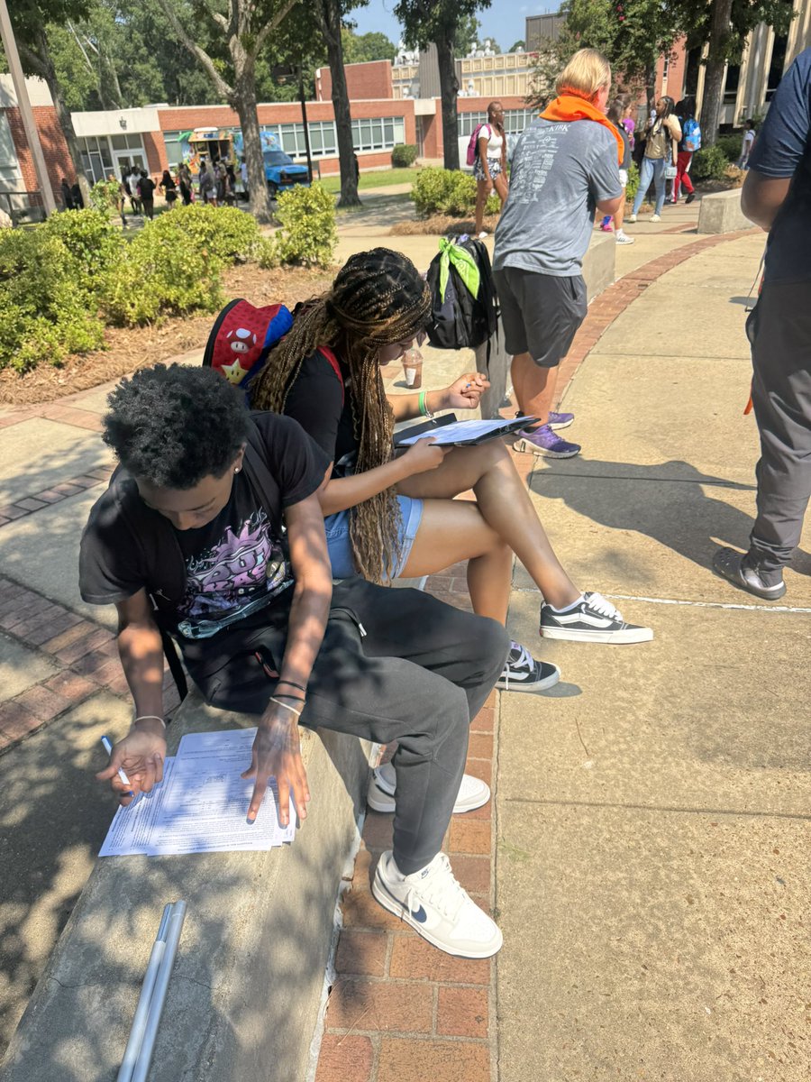 WeMustVote1's tweet photo. Back at Hinds Community College!  We’re registering, educating &amp; mobilizing new and returning students — because voting power starts here! 
#WeMustVote 
#CivicEngagement
#AllThingsVoting https://t.co/Log8TTNtW5