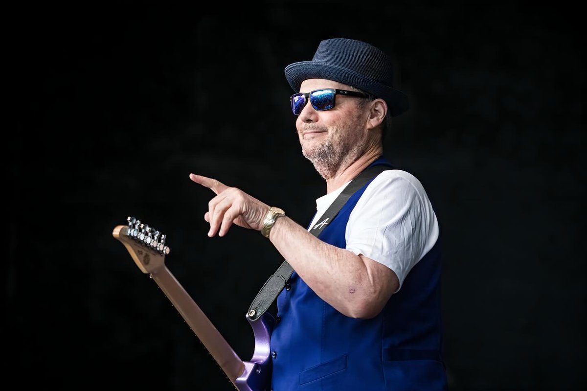 Men At Work (@menatworkband) on Twitter photo A few highlights from the recent show at @PNCMusicPav with Toto and @ItsMrCross! โ ๏ธ๐ถ
The bands are taking a well-earned rest day before kicking off the final leg of the tour with a show at @TheZooAmpOKC ๐ฅ
๐ธ: <a href="/fiascokris/">Kris Engelhart</a> for <a href="/shutter16/">Shutter 16 Magazine</a> A few highlights from the recent show at @PNCMusicPav with Toto and @ItsMrCross! โ ๏ธ๐ถ
The bands are taking a well-earned rest day before kicking off the final leg of the tour with a show at @TheZooAmpOKC ๐ฅ
๐ธ: <a href="/fiascokris/">Kris Engelhart</a> for <a href="/shutter16/">Shutter 16 Magazine</a>