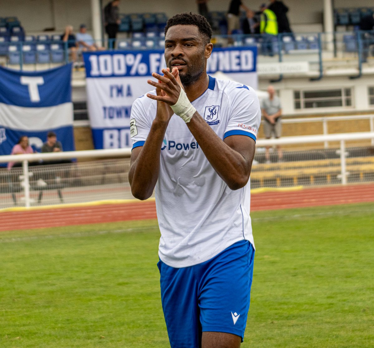 Enfield Town FC tweet media