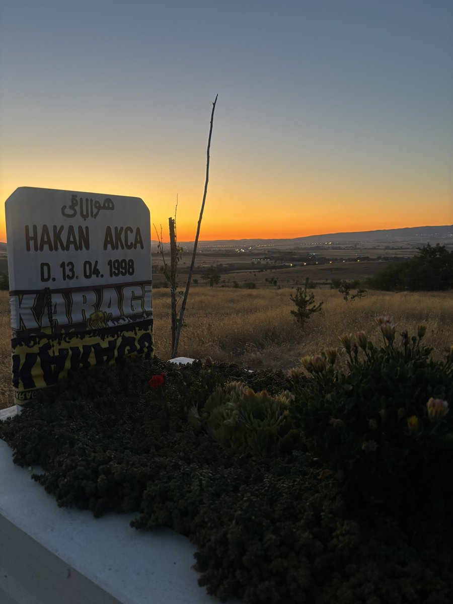 Toprak sana alıştı da ben yokluğuna alışamadım be abim