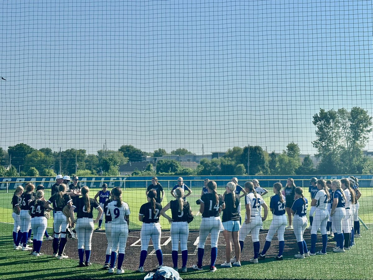GVsftball's tweet photo. Team talk after Blue & White (& Black) Day games which were a great success! #TheValleyWay https://t.co/IdycQdlfEf