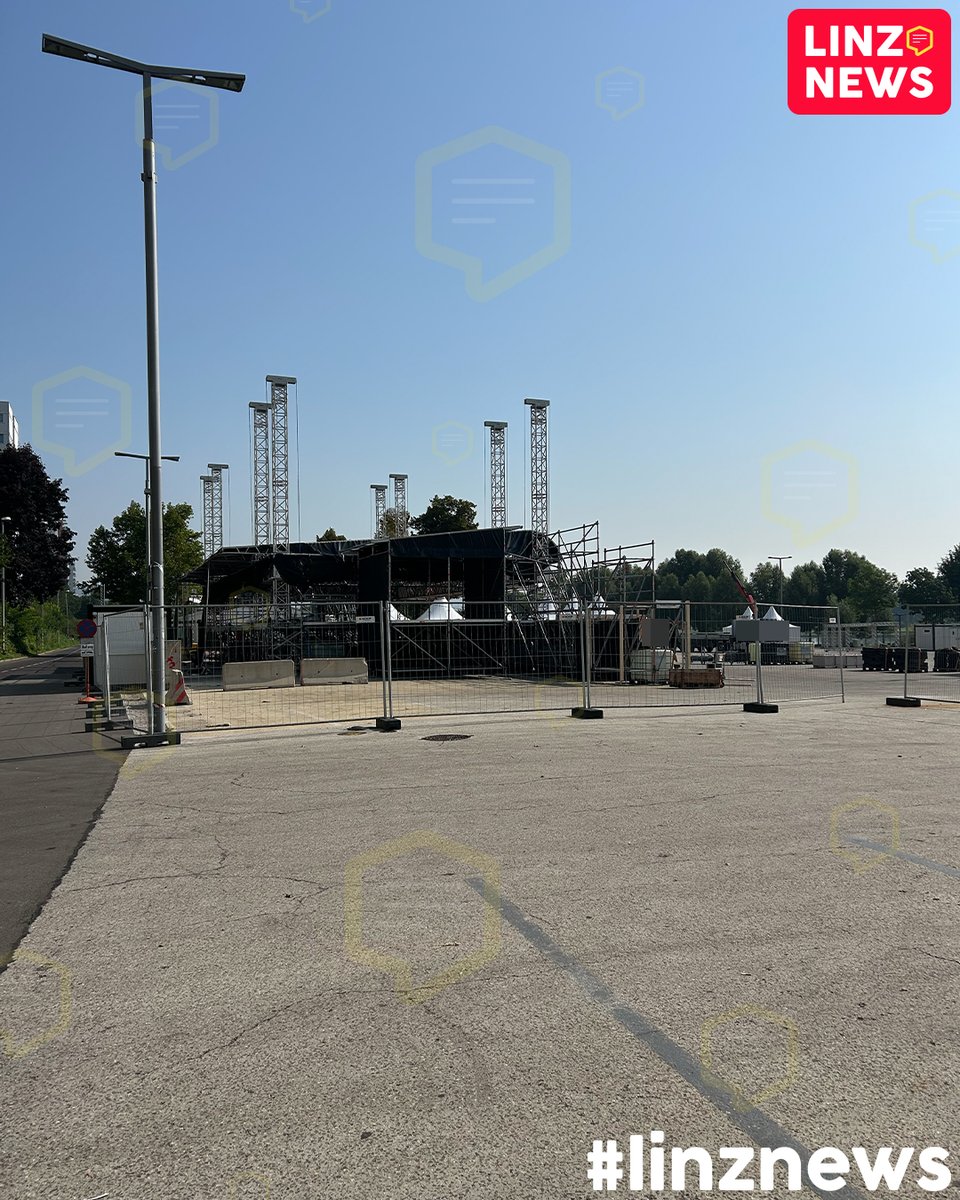 linzdotnews's tweet image. 🏗️ Aufbau läuft!
👷 Seit rund 2 Woche wird am Jahrmarktgelände schon gewerkt.
🥁 Nächstes Wochenende gibt's dann Konzerte und einen Frühschoppen.

#marktgelände #aufbau #event #linz #gemeinderat #subvention