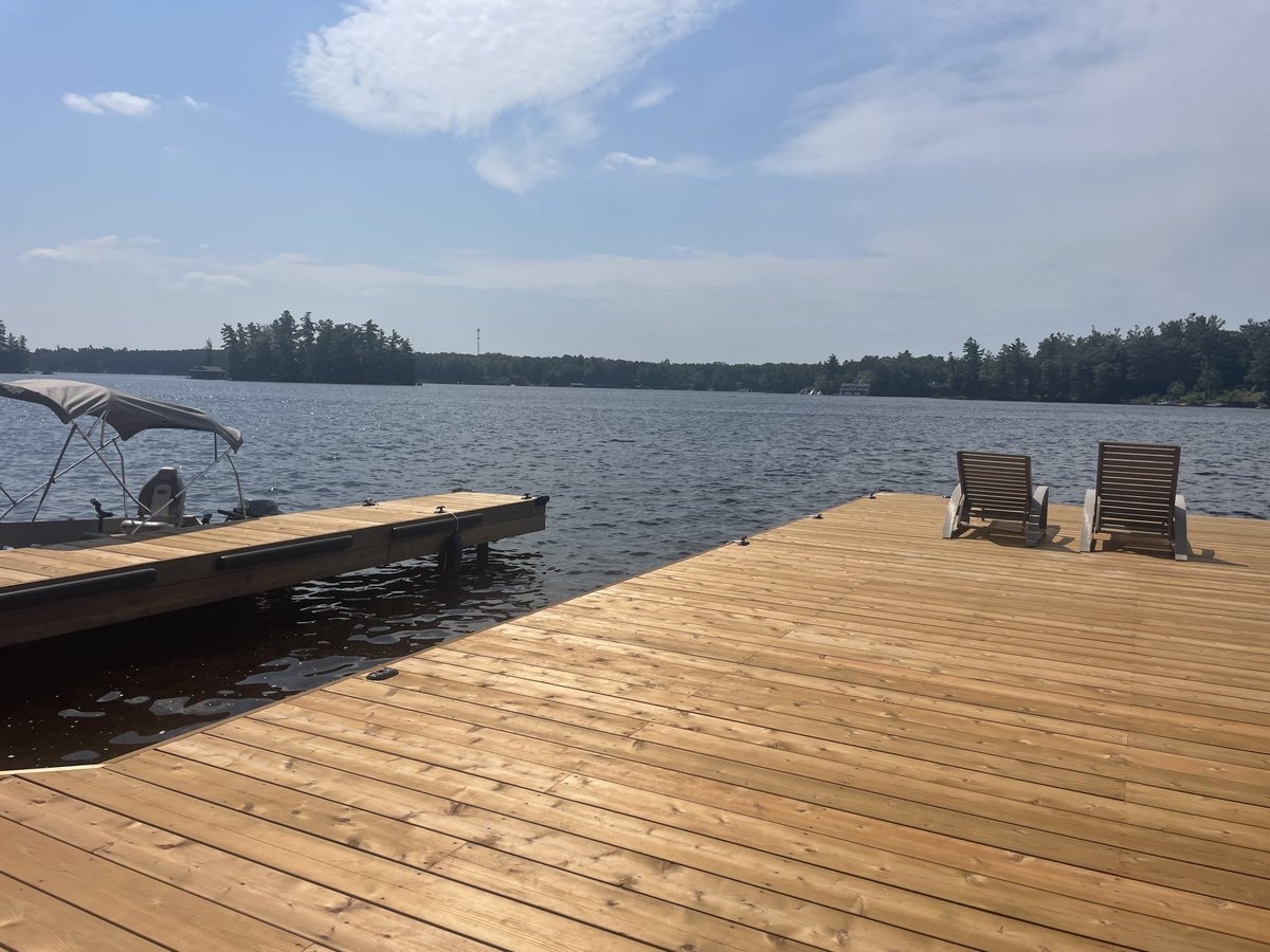JonLeeOSC's tweet photo. What a day to be on the water #Muskoka #Bala #ActonIsland https://t.co/eNKKSiwj14