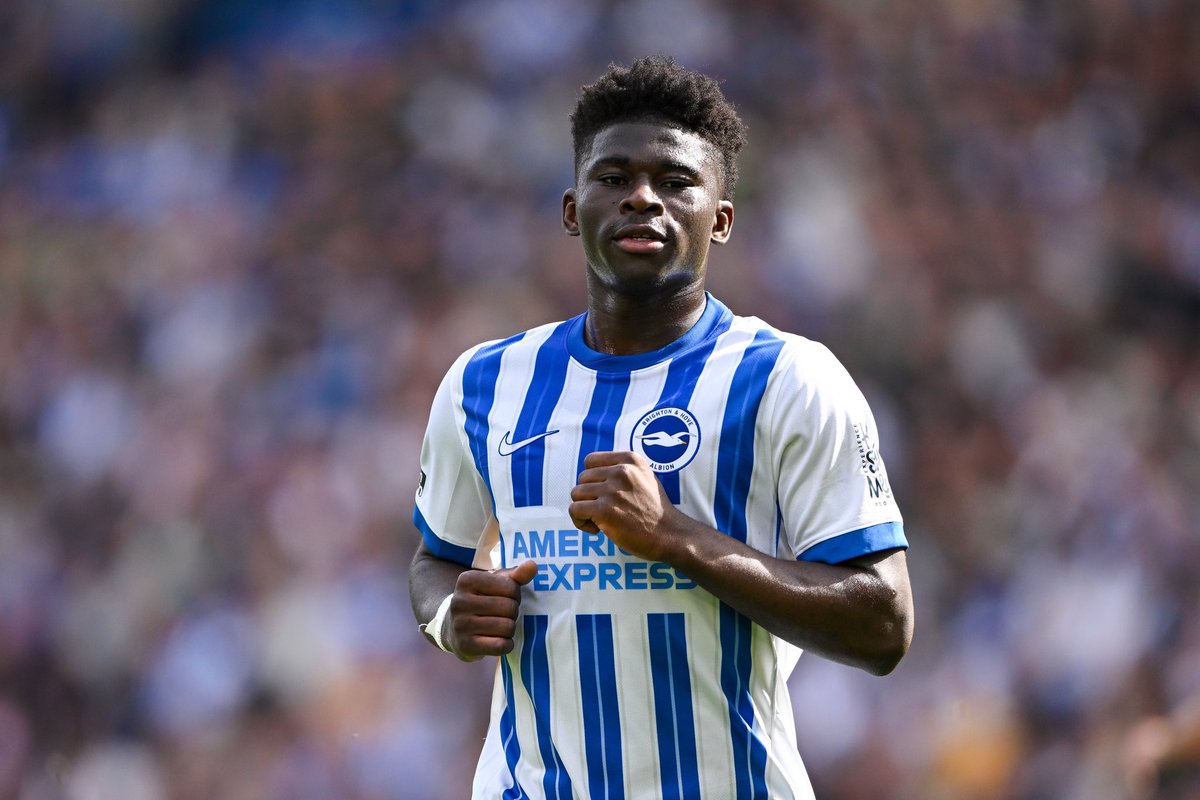 🚨🇨🇲 Brighton closed doors to Carlos Baleba exit for this summer… and Man United will keep his name on the list for 2026.

Manchester United love Baleba, seen as ideal player for Amorim and will likely remain a target for next year.

🎥 youtu.be/EL0FdU4eGb0