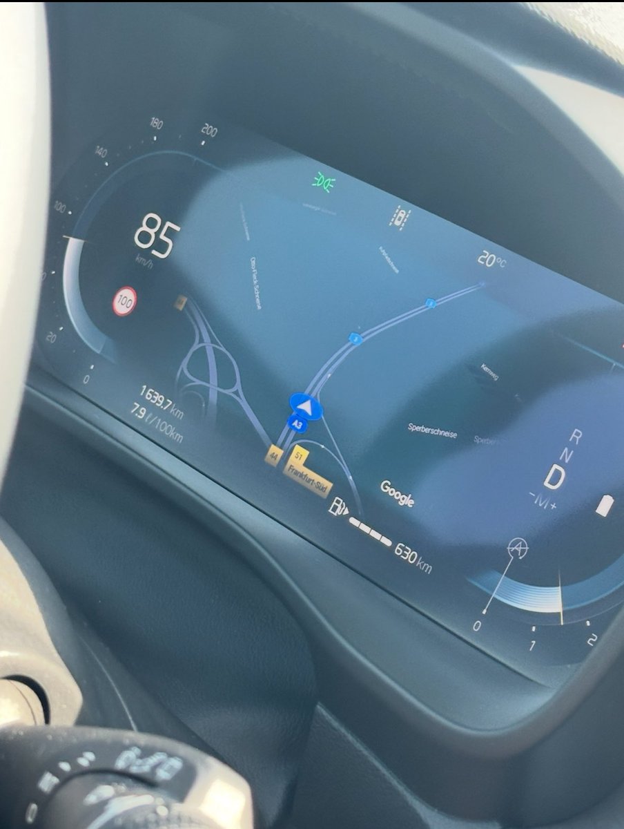 SnijithRoop's tweet photo. @Hertz Could you help to resolve the issue raised per Agreement - 298548880 &amp; complaint no. 28228938.

Rented car from Frankfurt on 6-Aug, 10 am &amp; return on 10-Aug, 7am driving 1,564 kms. However, they says I have driven for 10,171 kms and they have charged me total of 2,900 Euro https://t.co/P0UZ3e6Gmr