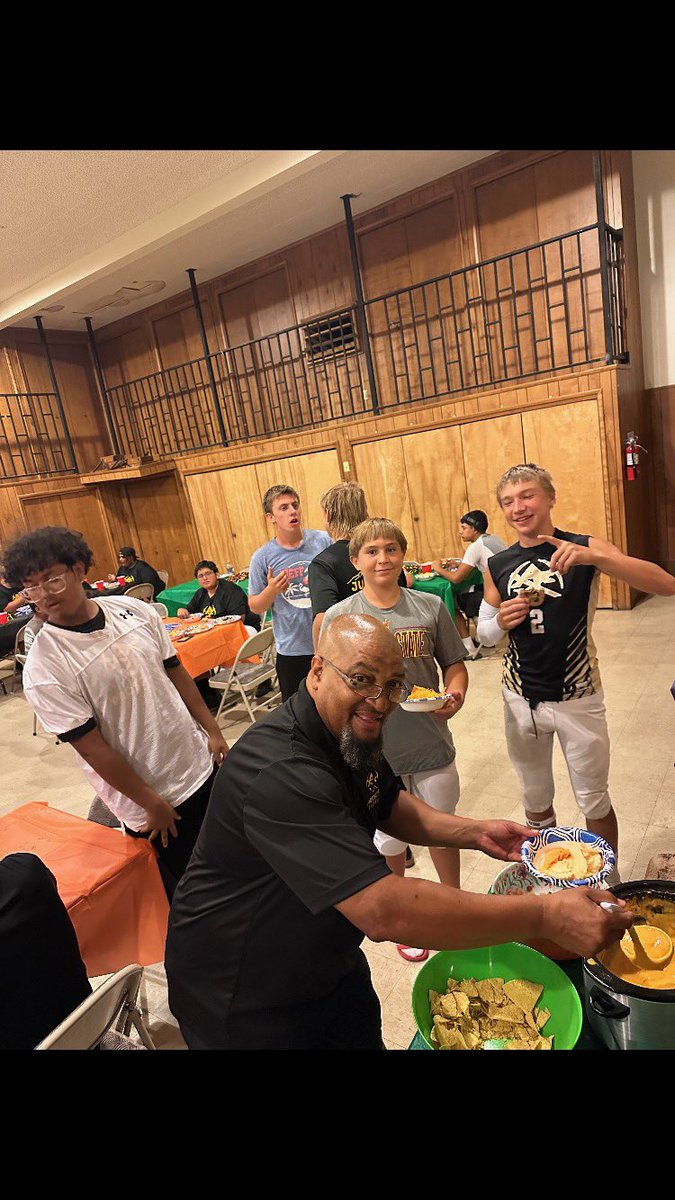 𝑷𝑹𝑶𝑺𝑷𝑬𝑪𝑻𝑶𝑹 𝑭𝑶𝑶𝑻𝑩𝑨𝑳𝑳 tweet media