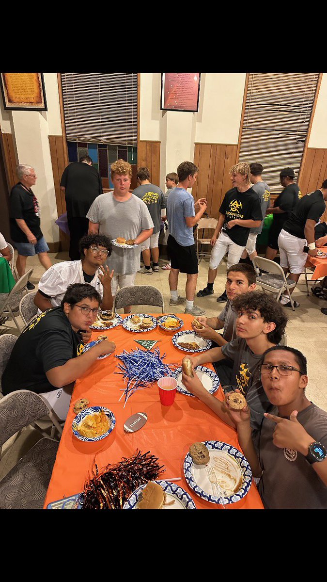 𝑷𝑹𝑶𝑺𝑷𝑬𝑪𝑻𝑶𝑹 𝑭𝑶𝑶𝑻𝑩𝑨𝑳𝑳 tweet media