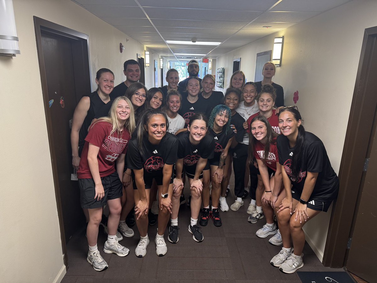 ReddiesWBB's tweet photo. Welcome Reddies!

Freshman move in day success! https://t.co/X9Y4xOS8Rm