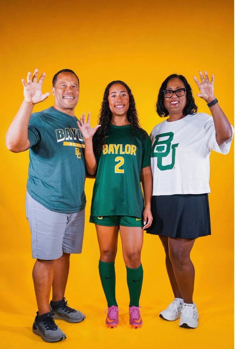 aricolquitt's tweet photo. Your newest Baylor Bear!! 💛💚
Blessed to announce my commitment to Baylor University to continue my academic &amp; athletic journey. Thankful to God, my parents, my Solar coaches, teammates &amp; the Baylor coaching staff for believing in me. Sic ’em!! 🐻
@SolarSoccerClub @Solar09gECNL https://t.co/D97rF00PRT