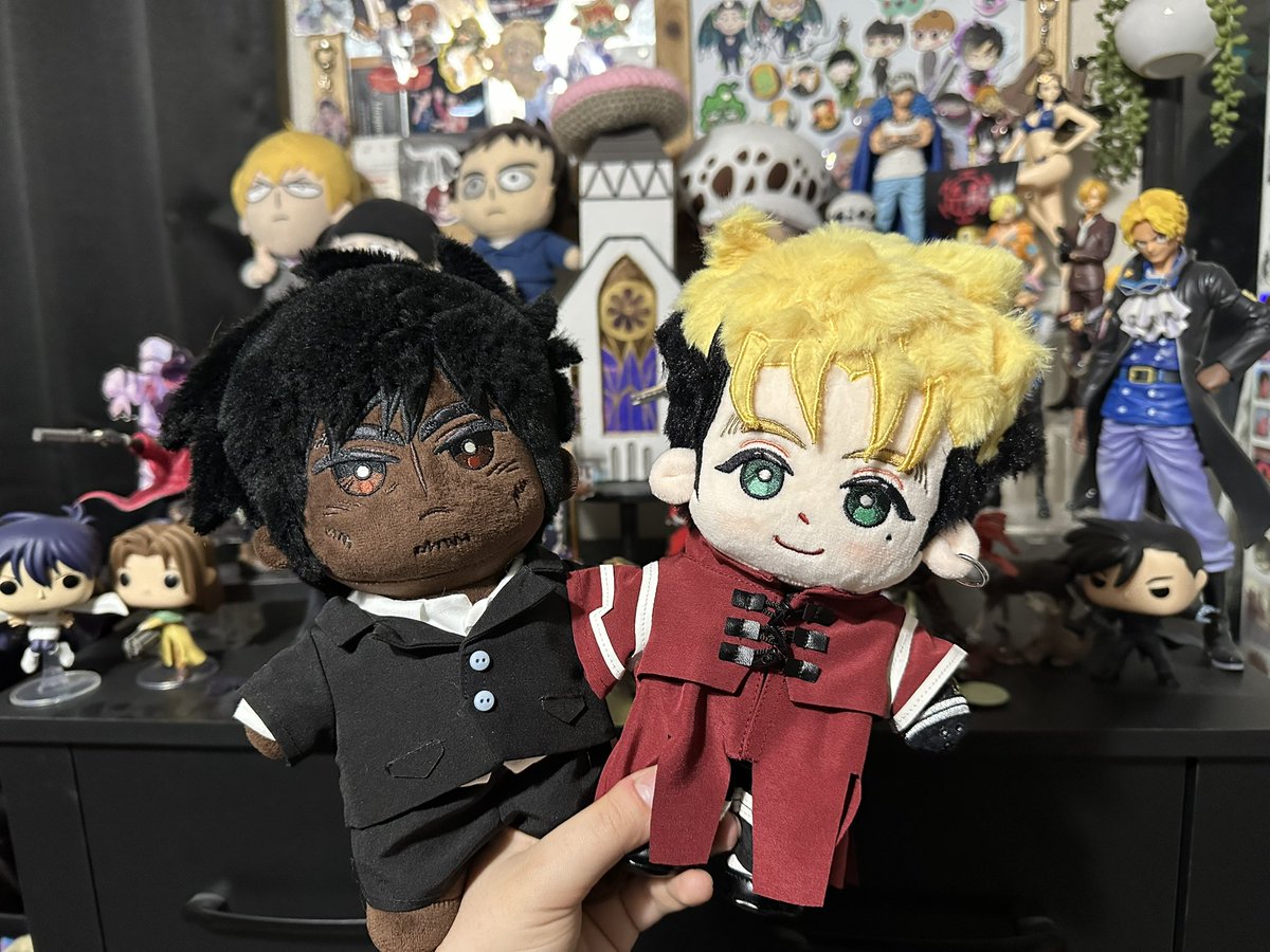 My vashwood are finally together again!!! Thank you so much <a href="/pawschamp/">🍳@ MINI VW</a> for making these lovely boys :33